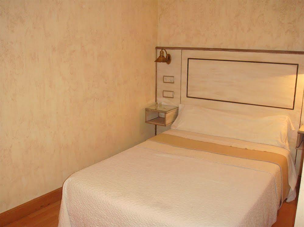 Hotel Castillo de Javier Pamplona Buitenkant foto